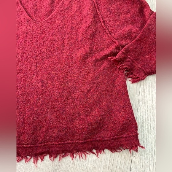 Free People Fringe Hem Cranberry Raglan Pullover Wool Blend Sweater size S - Picture 6 of 10